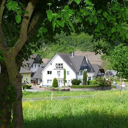 Familie Ernst * Bruttig-Fankel